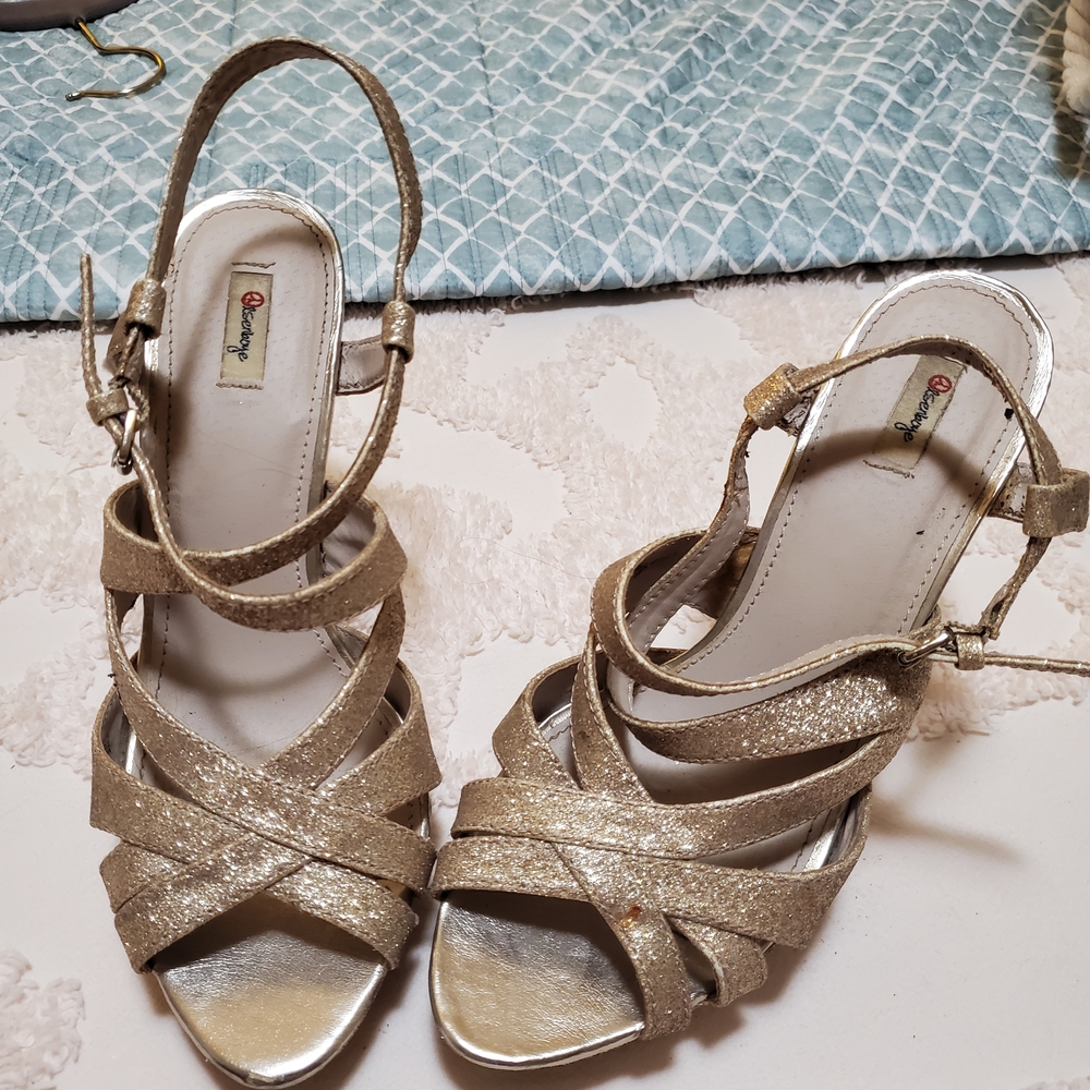 Elegant Gold Strappy Sandals